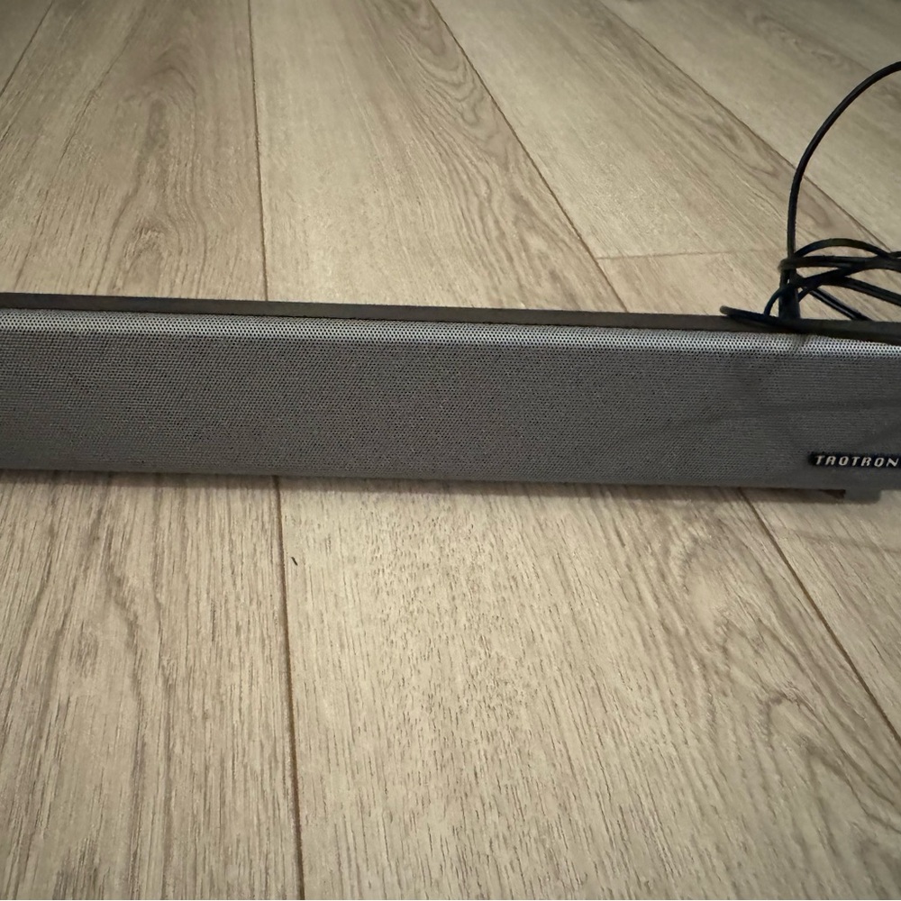Wired Computer Soundbar - Picture 2 of 4